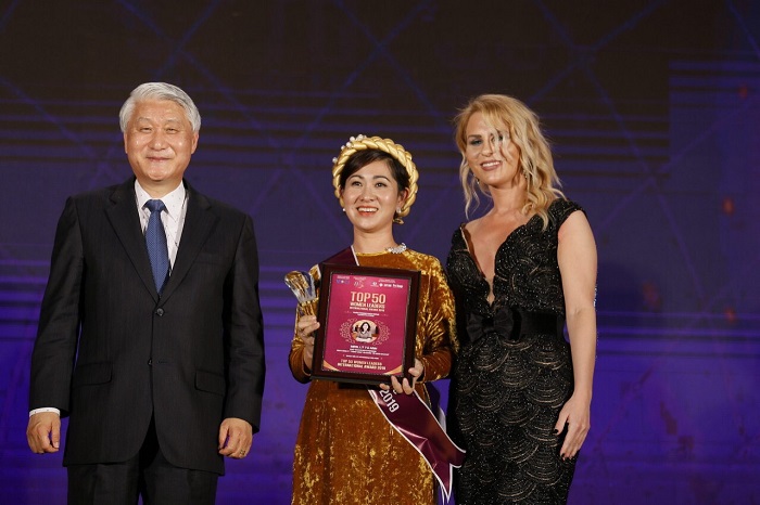 CEO Lý Tú Anh nhận giải Top 50 Women Leaders International Award 2019